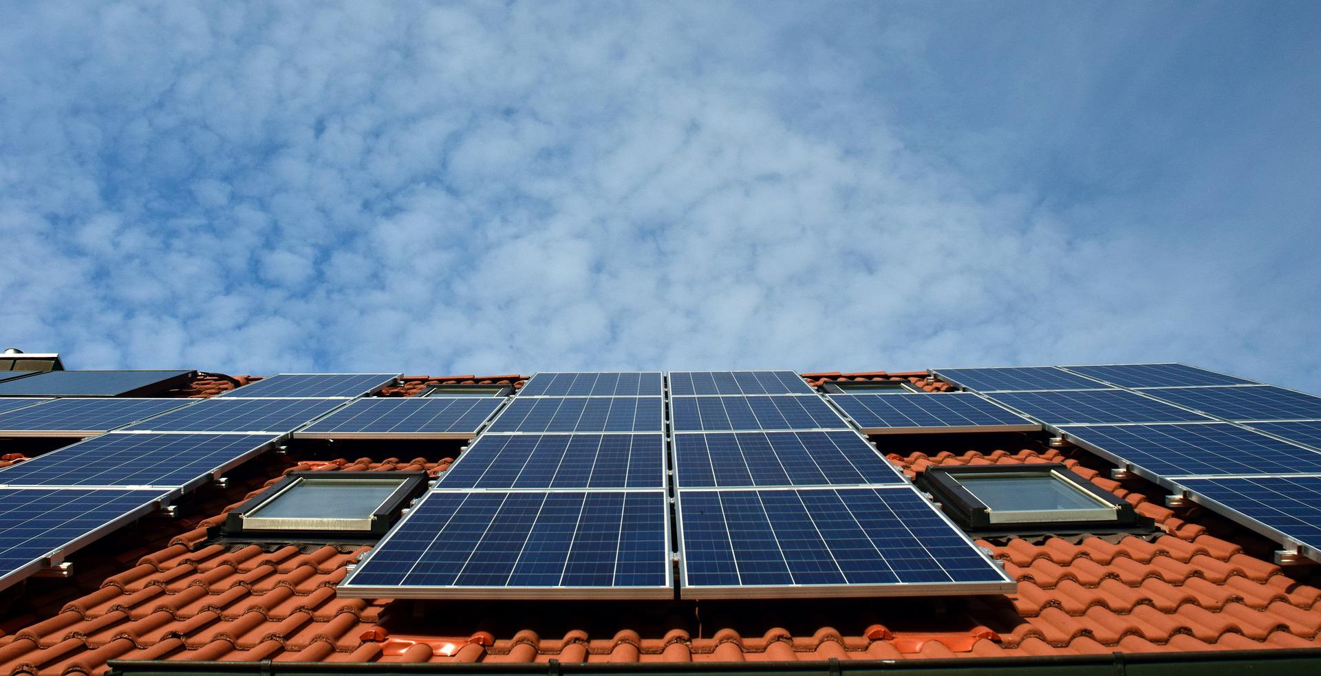 Versobering salderingsregeling zonnepanelen uitgesteld tot 2025